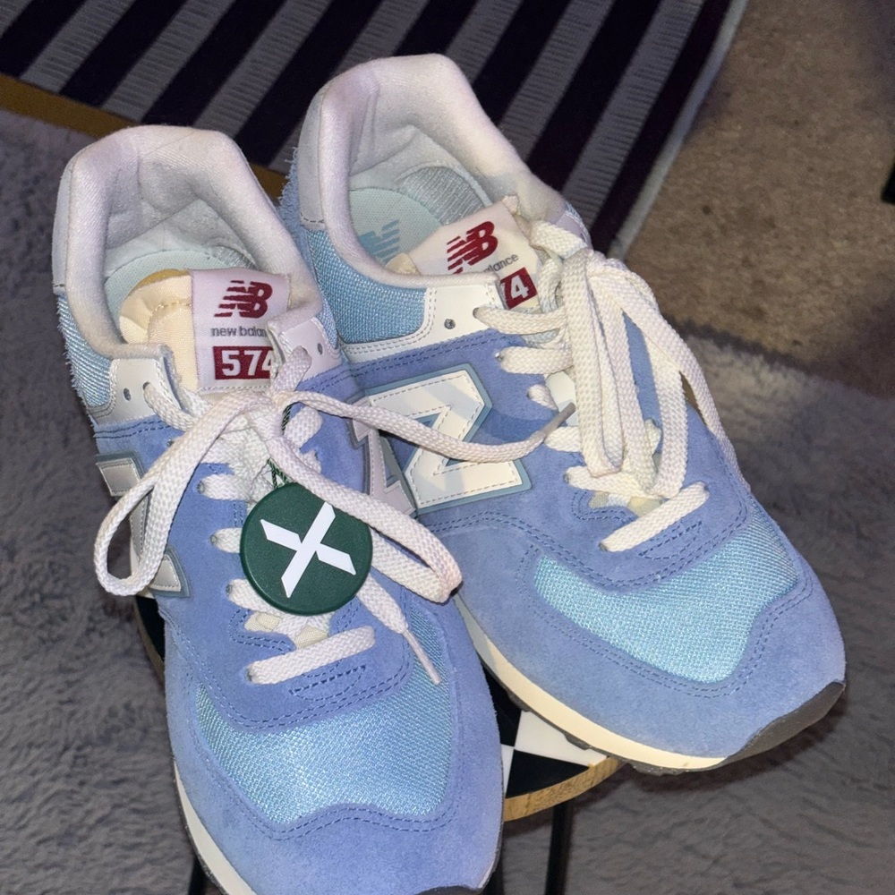 New Balance *RARE* Baby Blue Colorway - Picture 4 of 7